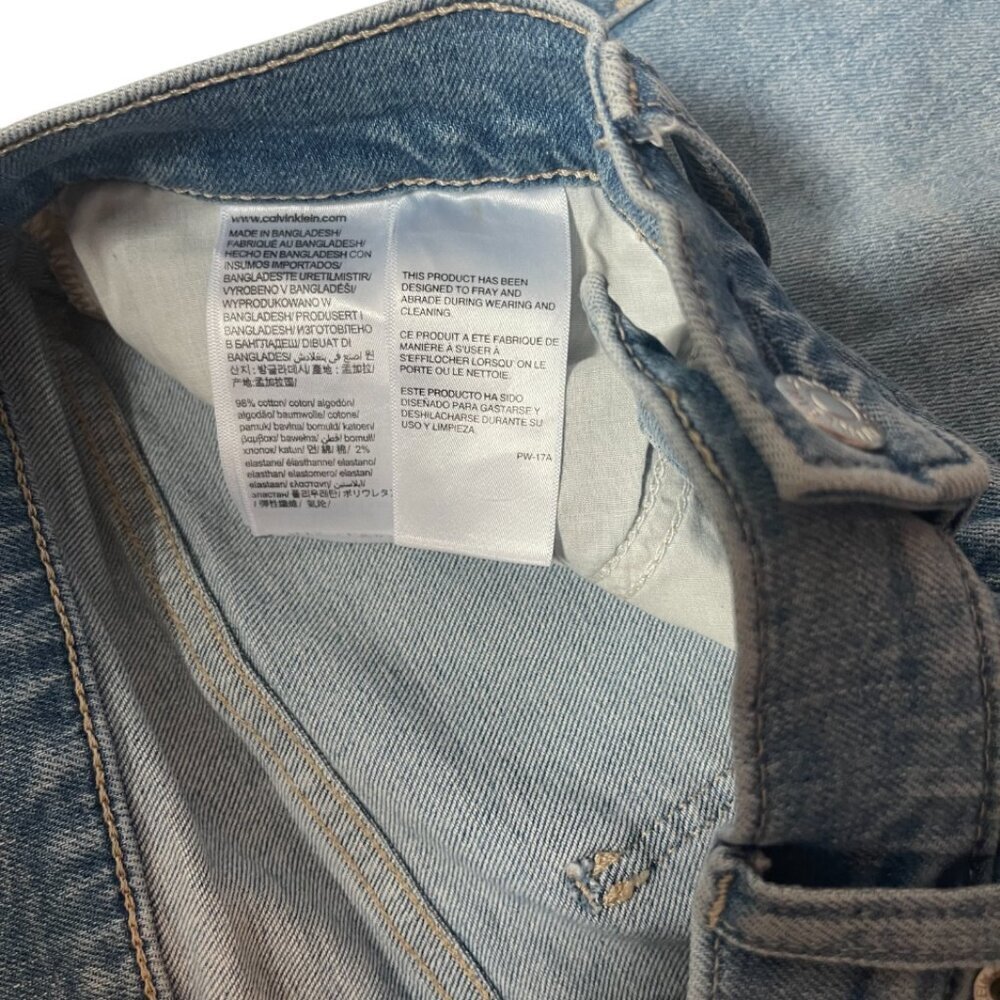 Calvin Klein Jeans. Men's Size W29 L30. Straight. Made in Bangladesh. - Picture 6 of 9